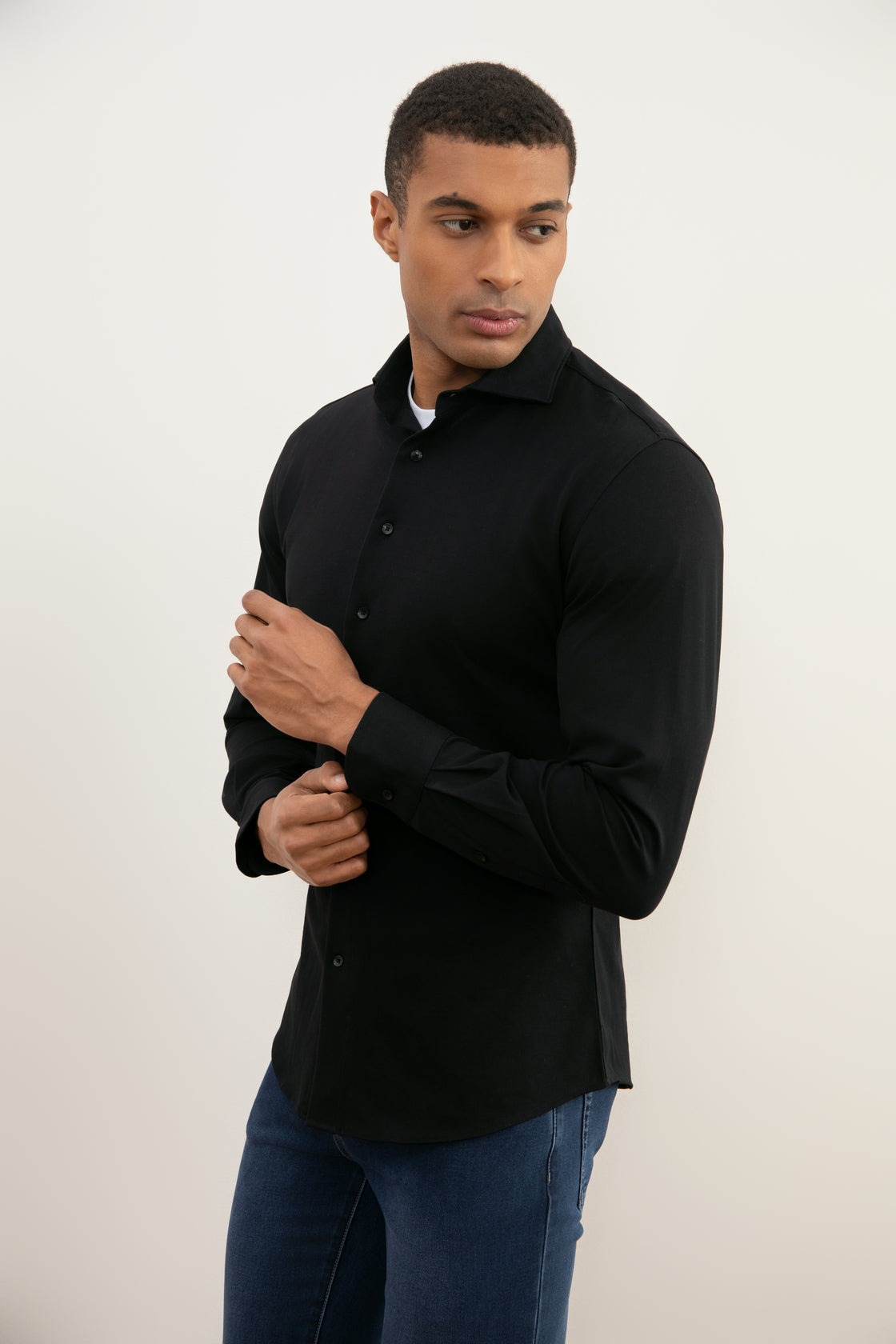 Premium Black Cotton Piqué Men's Shirt with Spread Collar and Slim Fit