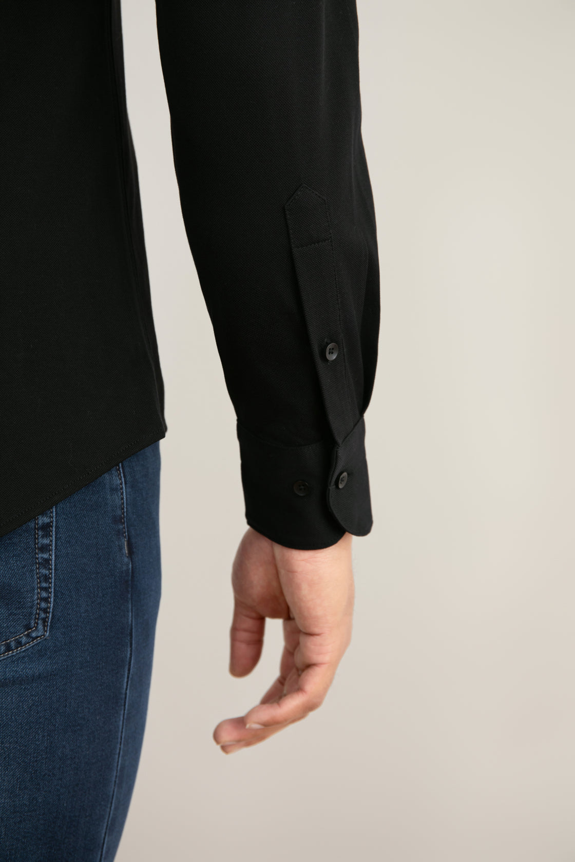 Premium Black Cotton Piqué Men's Shirt with Spread Collar and Slim Fit