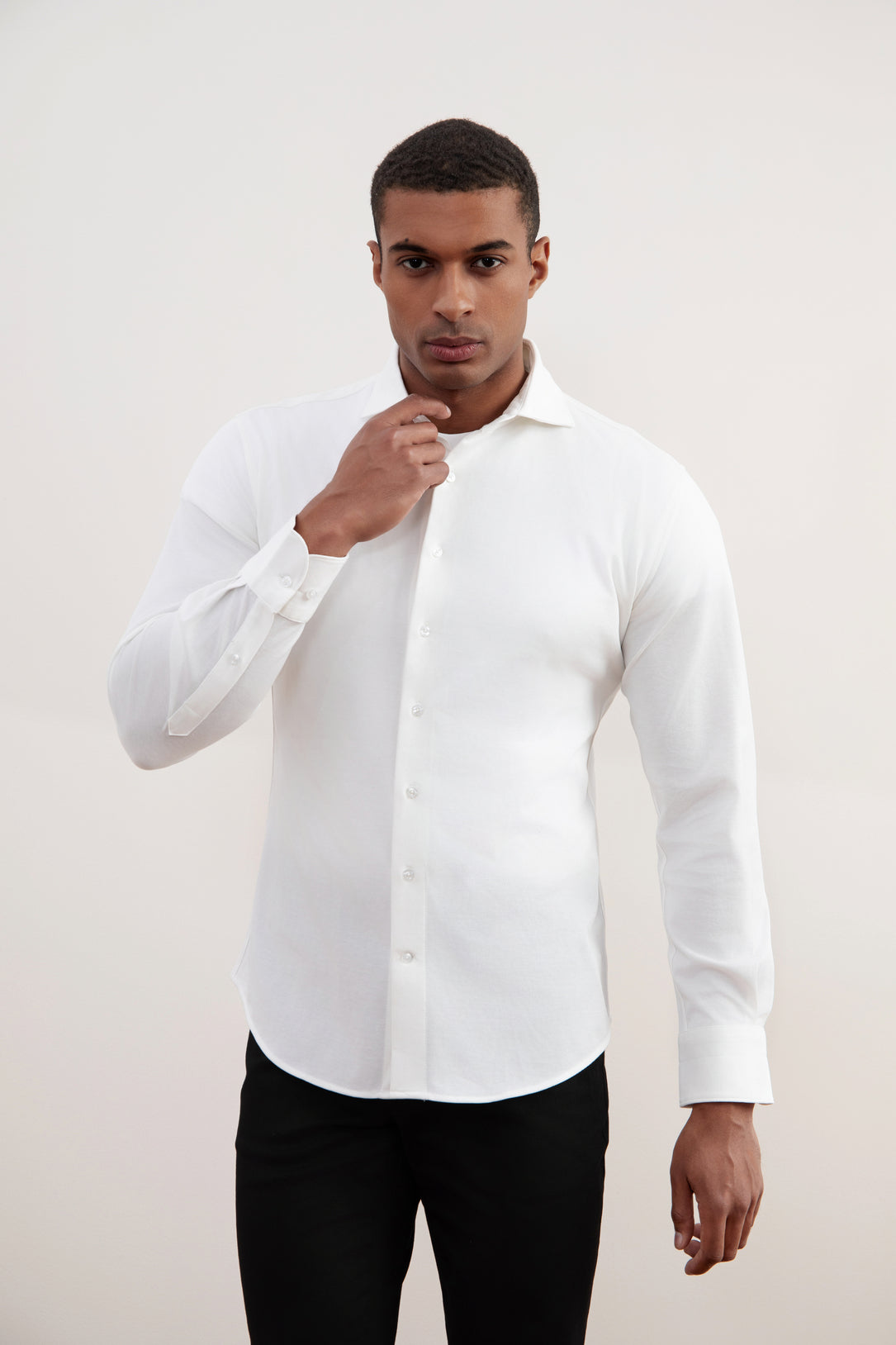 Men's Premium Off-White Cotton Piqué Slim Fit Shirt with Elegant Spread Collar