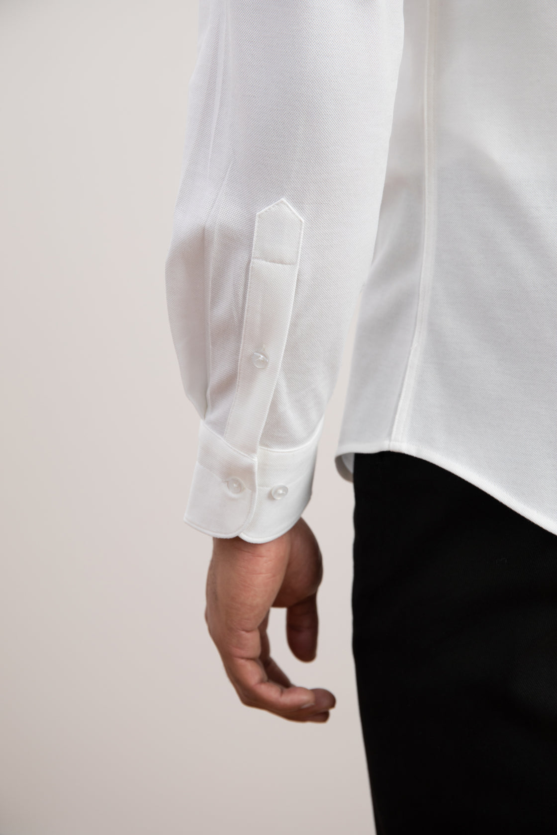 Men's Premium Off-White Cotton Piqué Slim Fit Shirt with Elegant Spread Collar